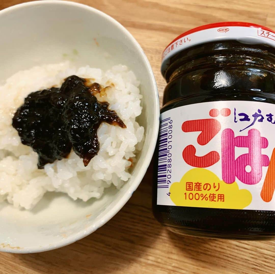 奈津子さんのインスタグラム写真 - (奈津子Instagram)「撮影で話題の　#シャオミ 【MI IH炊飯器】でお米を炊いてごはんパーティー🍚🎉スマホ連携できて、9,999円とは思えないクオリティだった、、また詳しくリポートしますね。 ・ #家電 #家電好き #家電女優 #奈津子 #炊飯器　#プチプラ　#ごはん #🍚　#お米 #xiomi #ricecooker #奈津子の家電録」2月13日 18時39分 - natsuko_kaden