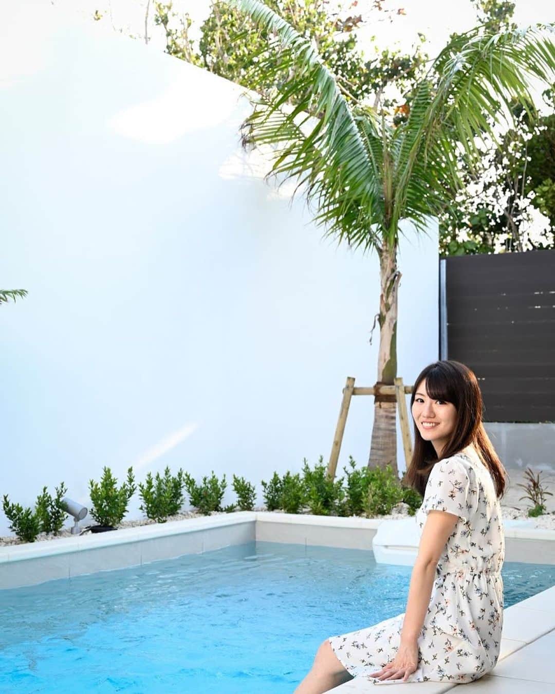 のインスタグラム：「. . 来週の2020年2月19日（水） にオープンする ザ・ヴィラ前浜ビーチに 一足先に行ってきました🎶 . . 部屋の中にプールがあって プライベート感満載🙆‍♀️✨🌺 . . 宮古島の中で一番海が綺麗だと思っている 前浜ビーチのすぐ横にあるよ！！🐬 . #宮古島#宮古島ヴィラ#離島旅行#沖縄旅行 #プライベートプール#宮古島ゴルフ#ダグズコーヒー #ダグズコーヒー宮古島#ザヴィラ前浜ビーチ #thevillamaehamabeach#grandopen#okinawa#miyakojima」