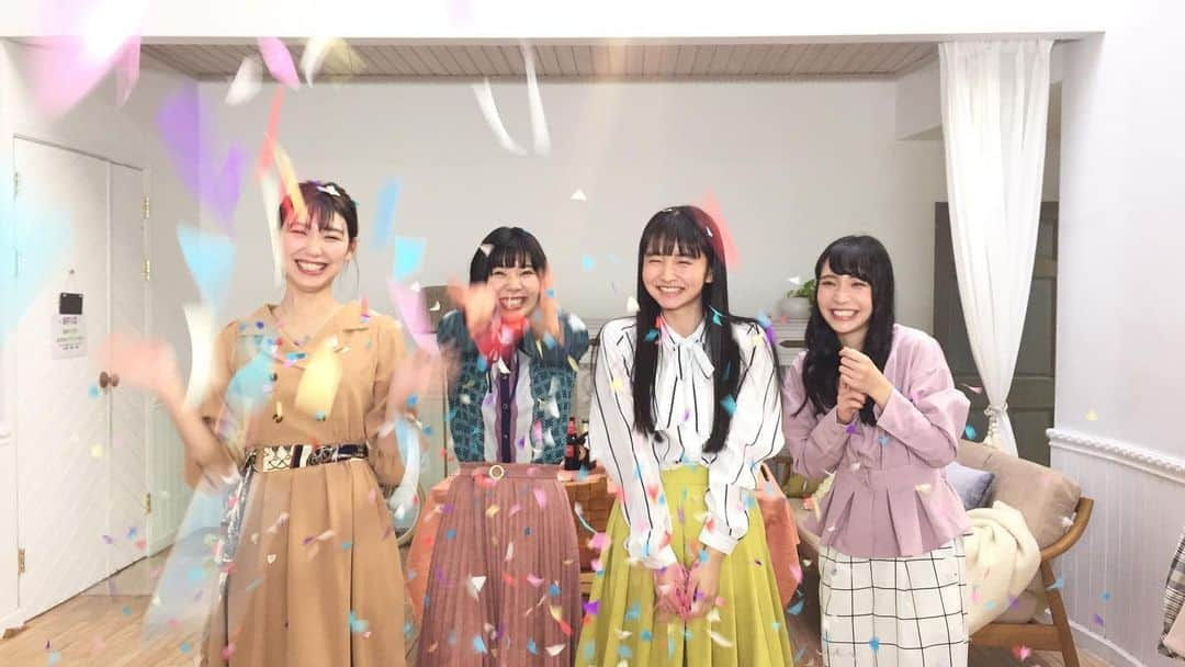 新田ゆうさんのインスタグラム写真 - (新田ゆうInstagram)「眉村ちあきさんのMV【緑のハイヒール】に出演させて貰いました！ . とても可愛いMVですごくいい歌です！続きはYouTubeで見てください！ . この曲聴いて頑張ろう！ . #眉村ちあき　#緑のハイヒール　#劇団オギャリズム」2月13日 18時55分 - yuu_nitta1018