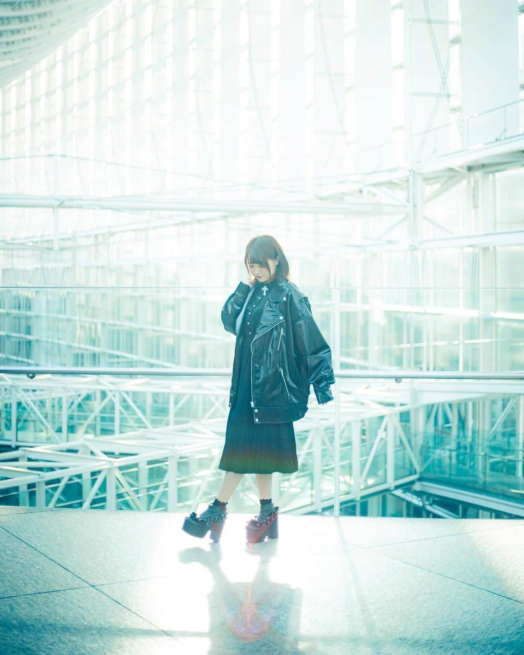 上原りゆきのインスタグラム：「📸 . . #ポートレート #ポートレート女子 #ファインダー越しの私の世界 #カメラ女子 #photo #portraitphotography #photography #canon #camera」