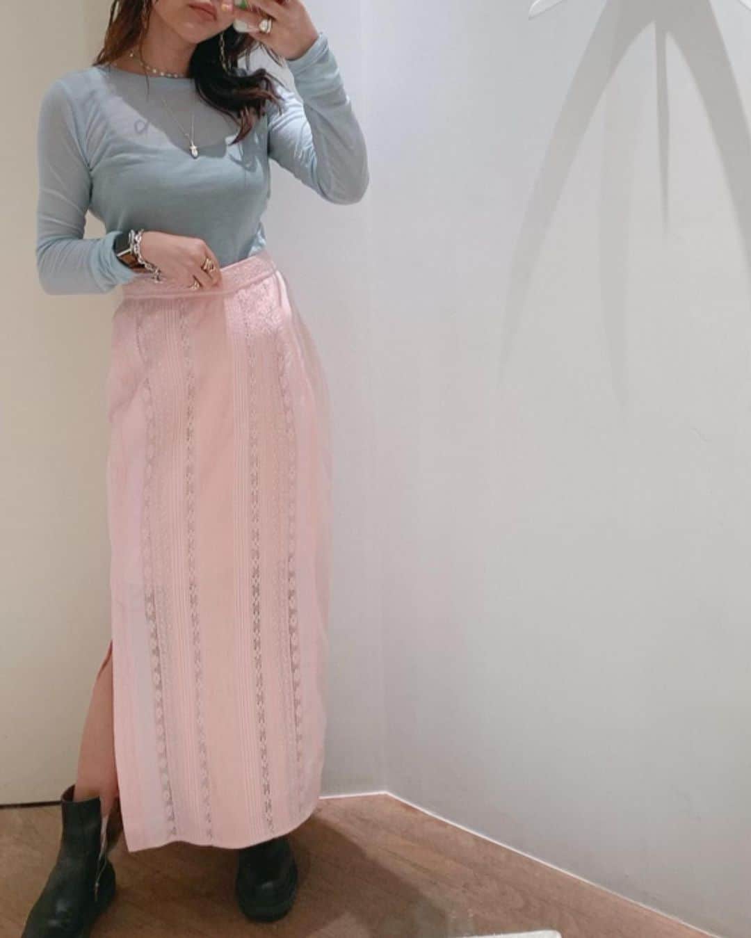 Naomiさんのインスタグラム写真 - (NaomiInstagram)「kikirara color💫 #spring#skirt#pink#ootd#🌸」2月13日 20時29分 - naomi1008
