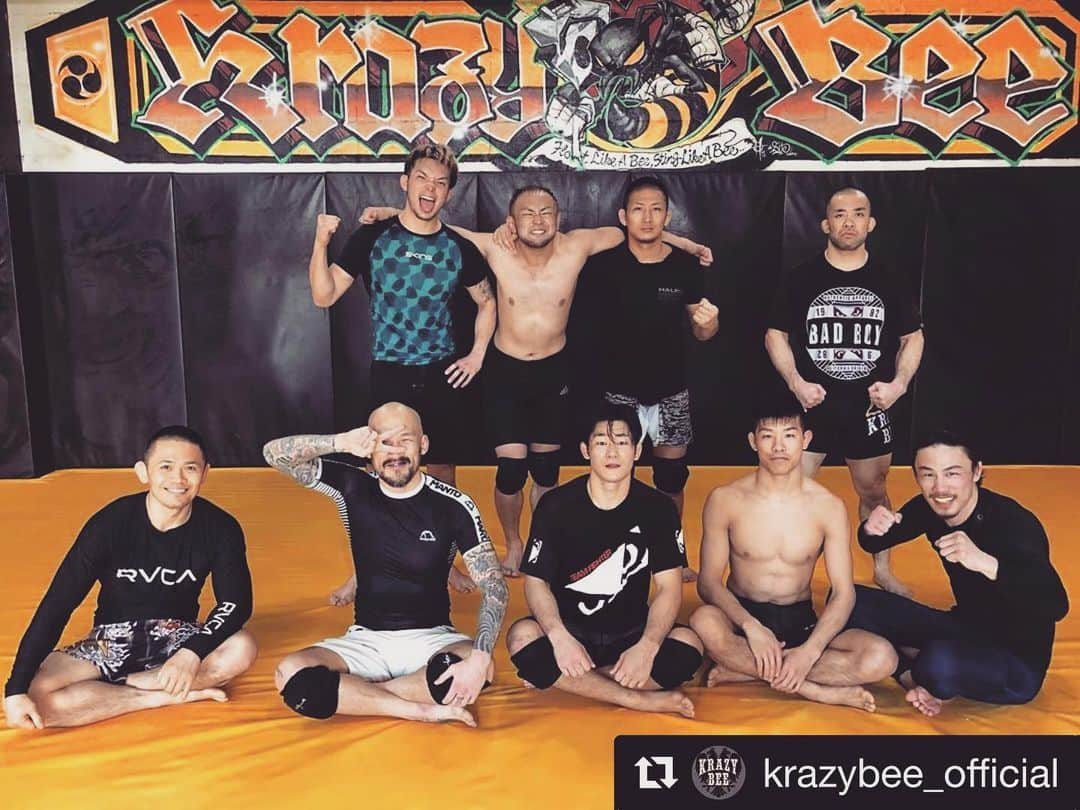 西浦聡生さんのインスタグラム写真 - (西浦聡生Instagram)「2/13🐝🔥 #Repost @krazybee_official with @get_repost ・・・ . 今日のプロ練🐝 . #ysa #krazybee #プロ練」2月13日 20時33分 - wicky_nishiura