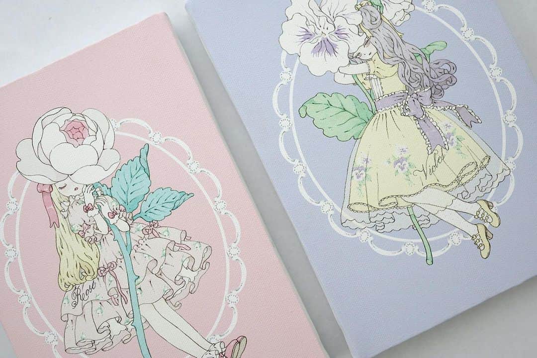 今井キラのインスタグラム：「POPBOXの新商品（ストロベリーとグレープ）と品切れになっていた一部のアイテム、キャンバスパネルなどが2/15 18時にWebStoreへ入荷します🍓 https://kiraimai.booth.pm/」