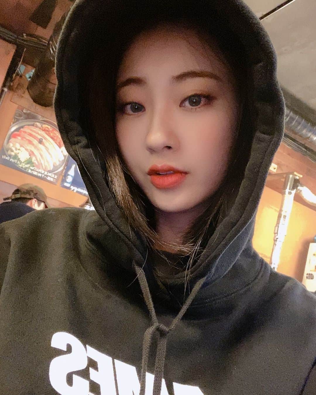 ギョンリ のインスタグラム：「양꼬치집 사라졌어ㅠㅠㅠㅠㅠㅠㅠㅠㅠㅠㅠㅠㅠㅠㅠㅠㅠㅠㅠ 그래두 삼겹살 먹으러 왔지룽🥓🥓🥓」