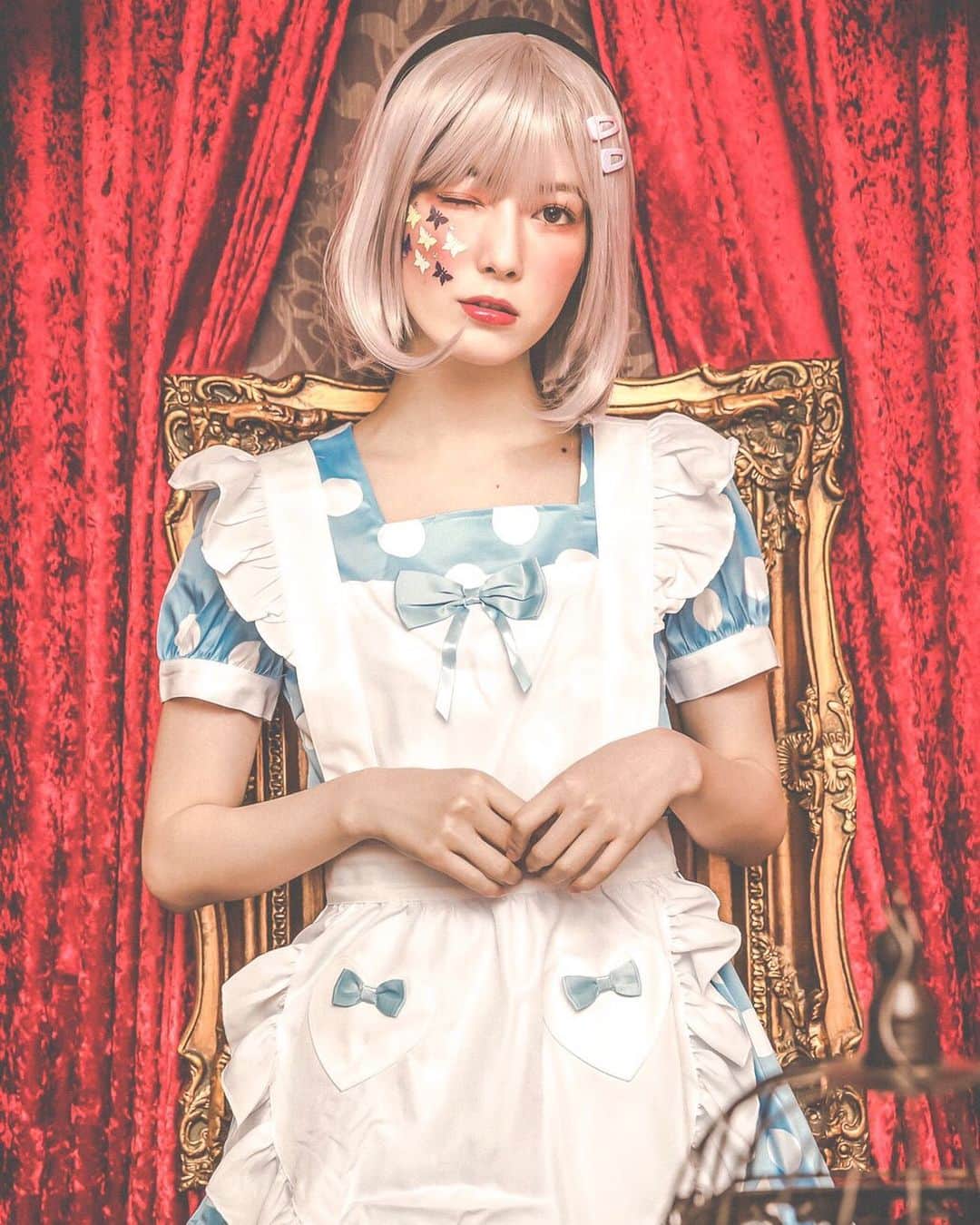 日下部美愛のインスタグラム：「🦋 . . #photo #japan #model #me #cosplayer #cosplay #portrait #portraitphotography #fashion #makeup #followme #instagood #camera #cosplay #cosplaygirl #한국 #맞팔 #사진 #데일리 #데일리룩 #粉我 #偶像  #メイド #内衣」