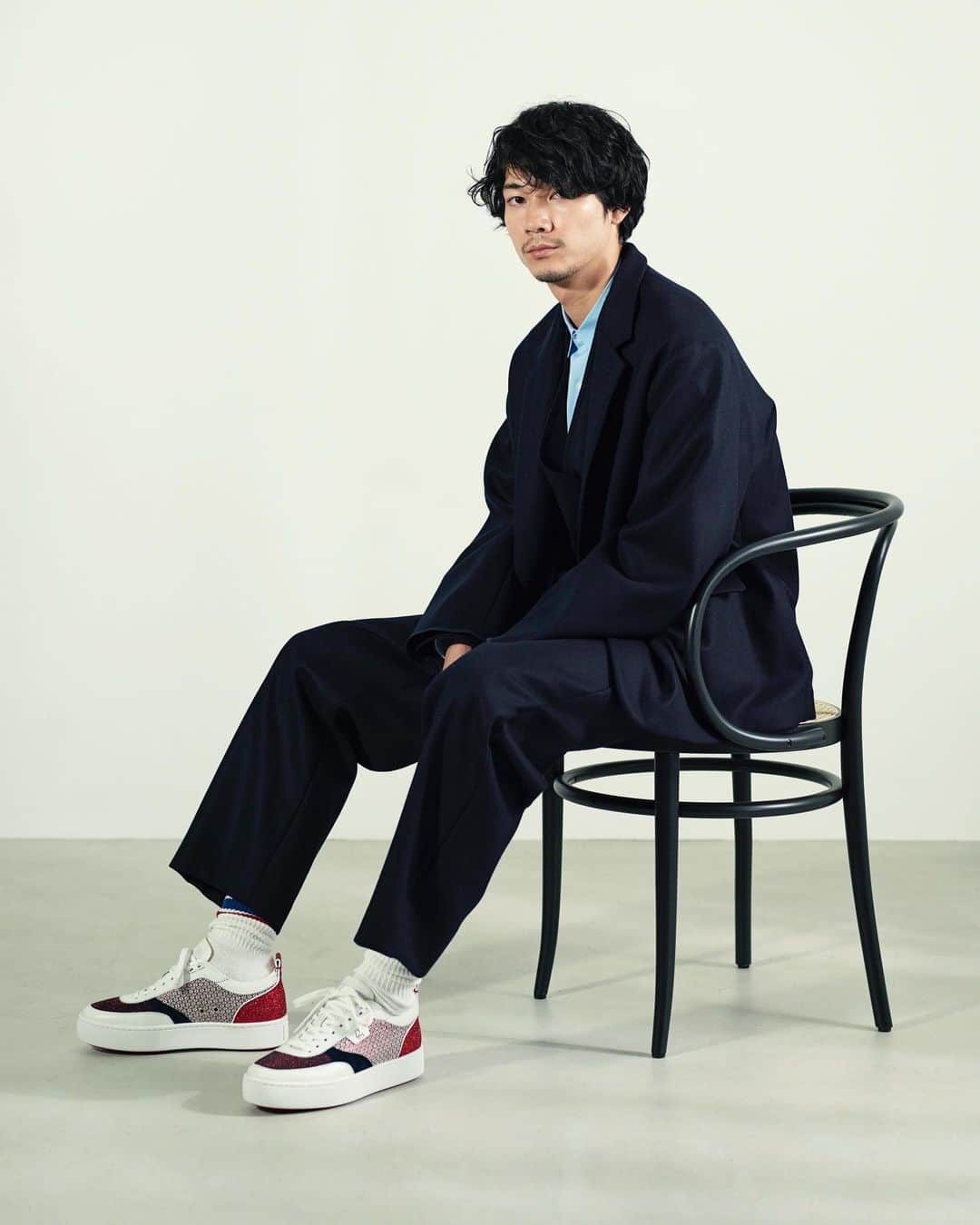 長山一樹のインスタグラム：「MEN'S NON-NO Christian Louboutin @mensnonnojp  @louboutinworld  Model 清原翔 @mrkiyotan  Stylist @taichisumura  Hair @hair.kanada  #mensnonno #清原翔 #louboutin #mensfashion #photography #kazukinagayama #長山一樹 #hasselblad #h6d #中判カメラ」