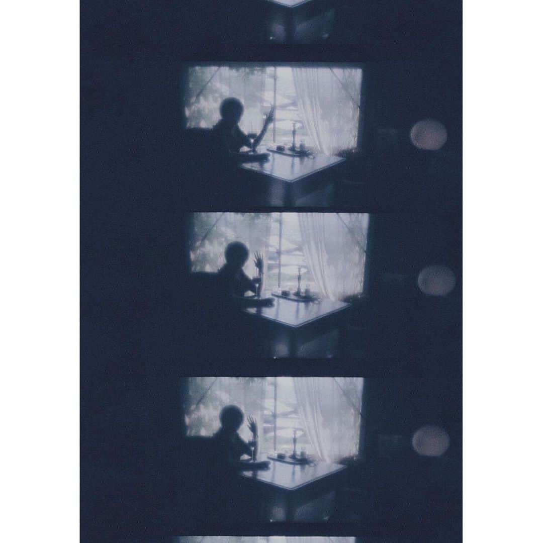 bambiflexのインスタグラム：「#film #onfilm #ishootfilm #filmisnotdead #film_com #film_jp #into_the_screen #igersjp #instagramjapan #filmphotography #analog #analoguefeatures #analoguefilm #analoguepeople #analogue_people #theanalogclub #as_archive #vague_memories #フィルム #フィルムカメラ #フィルム写真 #lomokino #35mmfilm」