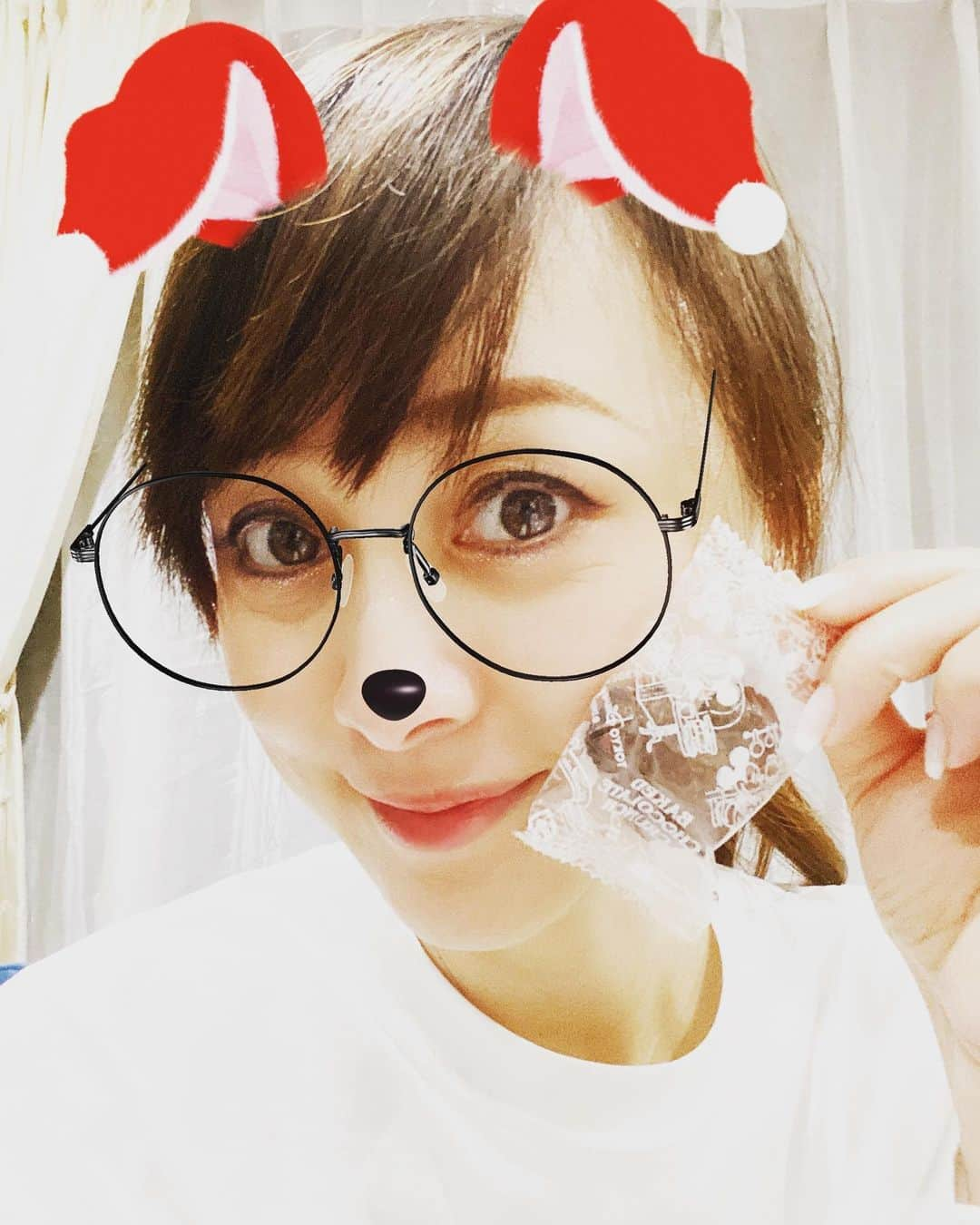 渡辺美奈代さんのインスタグラム写真 - (渡辺美奈代Instagram)「次男くんかりのディズニーのお土産！  #ディズニーランド#チョコ #お土産#おいし〜」2月13日 22時26分 - watanabe_minayo