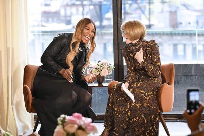 セリーナ・ウィリアムズさんのインスタグラム写真 - (セリーナ・ウィリアムズInstagram)「Yesterday, I was so excited about my epic fireside chat with Anna Wintour for my #NYFW SHOW. I wanted to showcase the @serena collection, talk about the inspiration behind the line and debut @serenawilliamsjewelry on the runway. I also wanted to share why investing in women with @serena.ventures is so important to me. I presented this collection in a new way, and it wouldn’t be possible without entire S by Serena team. Thank you Anna for making the morning a milestone moment for this brand. Stay tuned here and on @serena for more BTS moments.」2月13日 23時00分 - serenawilliams