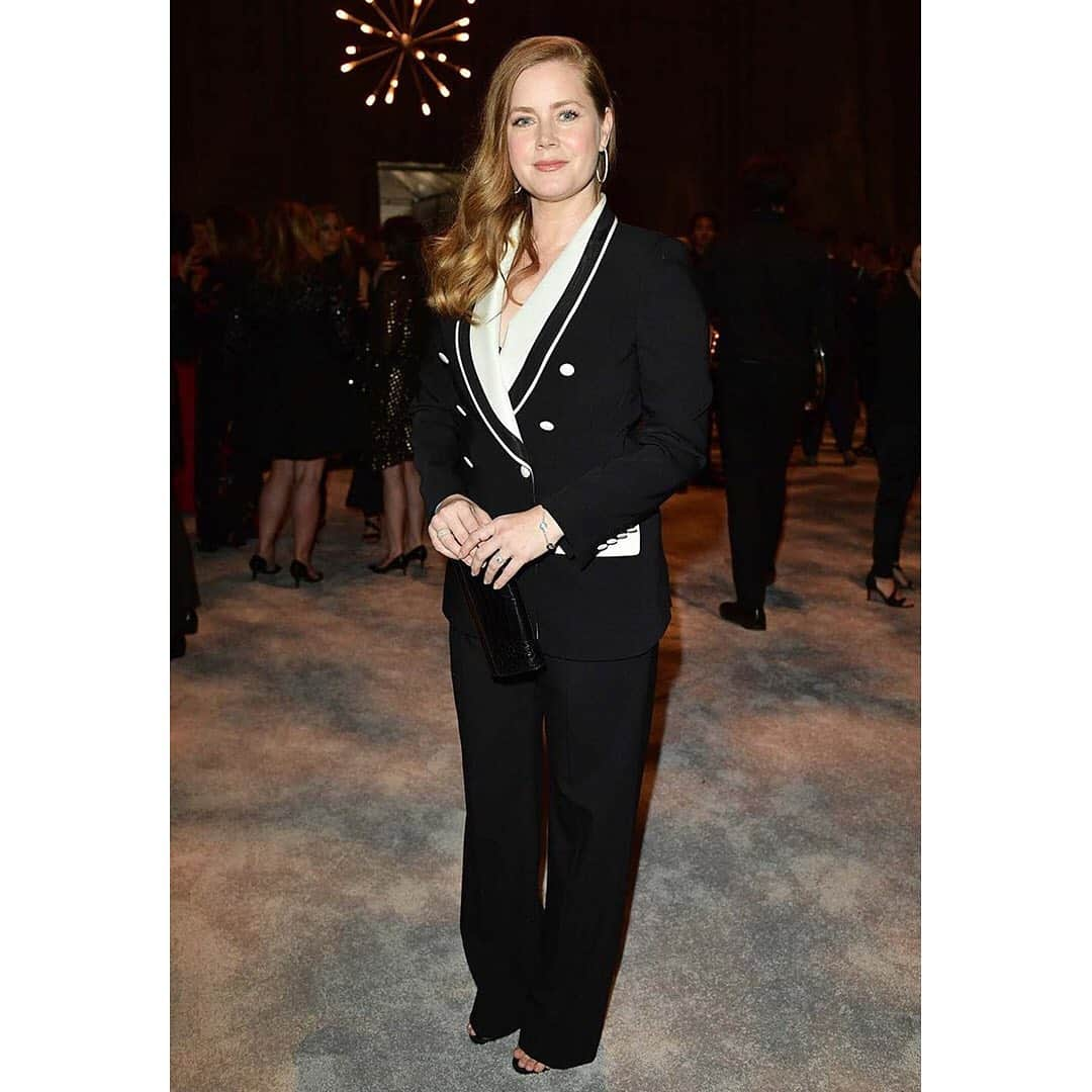 ドルチェ&ガッバーナさんのインスタグラム写真 - (ドルチェ&ガッバーナInstagram)「#AmyAdams wears Dolce&Gabbana as she attends the Night Before the Oscars event in Beverly Hills. #DGWomen #DGCelebs #DGFamily」2月13日 23時31分 - dolcegabbana