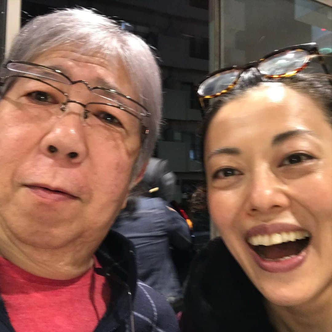 池田有希子のインスタグラム：「本日、七三会のボーカル曲リハでした。イリアさま、佳館杏ノ助さま、和洋楽器混合バンド、とにかく皆様カッコよくてワルい大人で最高です。七三先生心底リスペクトです！仙波さんともご一緒〜！嬉しい嬉しい！」