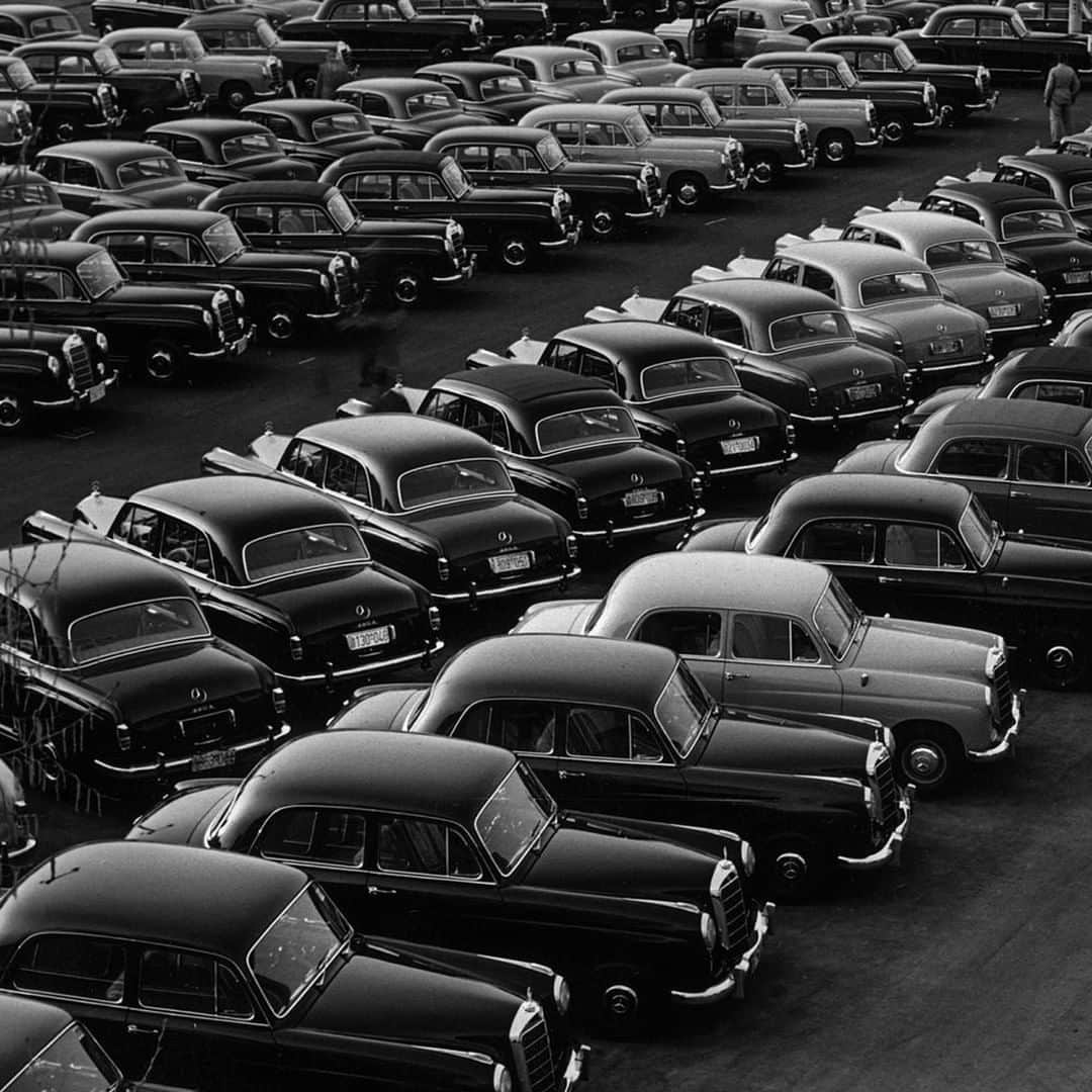 メルセデス・ベンツさんのインスタグラム写真 - (メルセデス・ベンツInstagram)「Honey - where did you park our car?  #MBclassic #MercedesBenz #W120 #W121 #mercedesbenzclassic #ClassicCar #Car #Carsofinstagram #InstaCar 📸 via @mercedesbenzmuseum」2月14日 0時00分 - mercedesbenz