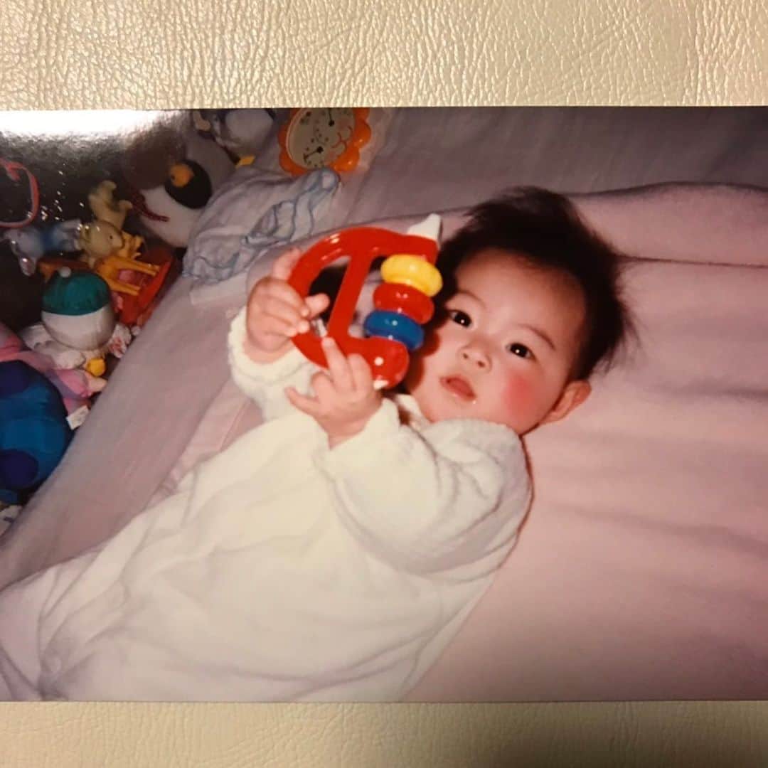 瀧本美織のインスタグラム：「みんなぁぁ初めてのインスタライブお付き合いありがとうございました😆🧡楽しくてあっという間に時間過ぎてた😳💦次はもっと会話できるようにするね☺️赤ちゃんの頃をみたいとコメントにいくつかあったので👶🏻 #インスタライブ  #運命から始まる恋  #赤ちゃん」
