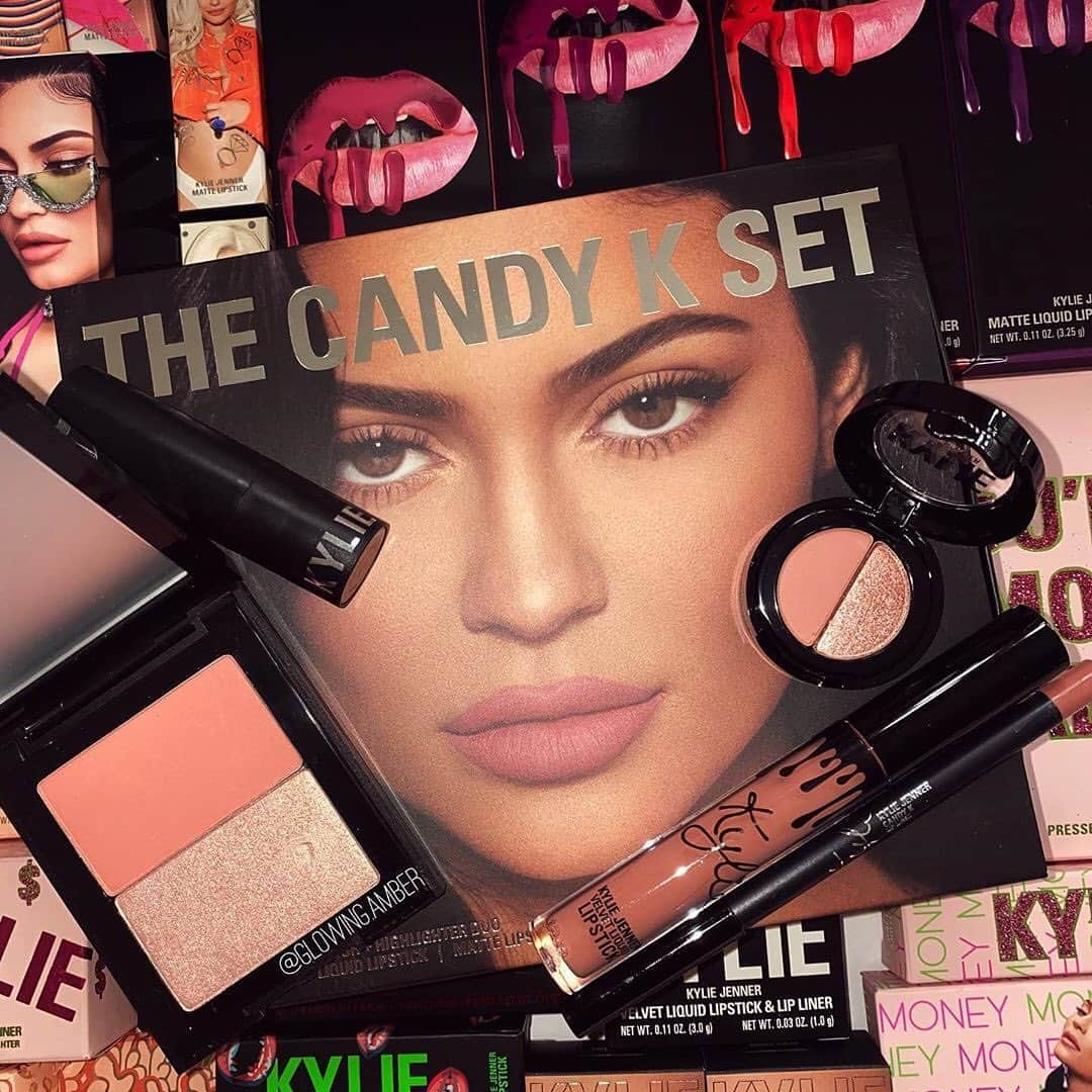 Kylie Cosmeticsさんのインスタグラム写真 - (Kylie CosmeticsInstagram)「The Candy K Set ✨ shop a perfect monochromatic look based off our classic and best selling shade 💋 @glowing.amber」2月14日 0時40分 - kyliecosmetics