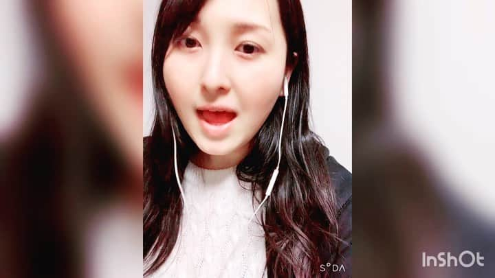 中川朋美のインスタグラム：「*⋆✈︎*⋆✈︎*⋆✈︎*⋆✈︎*⋆✈︎﻿ ﻿ ﻿ ﻿ GOJETの歌練習🎙﻿ ﻿ ﻿ ﻿ 舞台中の歌は歌詞に集中できず相手見たりしちゃうから﻿ 何しながらでも歌えるように覚えたかなー？﻿ くらいになったら早口で歌う練習するよー🎙🎙﻿ ﻿ ﻿ ﻿ それでも舞台上では間違えちゃうこともあるからなー( ´ᐞ` )﻿ ほんと、暗記パン🍞﻿ 役者さんがよく言う暗記パン🍞🍞﻿ 欲しいよねー。﻿ ﻿ ﻿ ﻿ ﻿ ﻿ よし、セリフも頑張ろ！﻿ ﻿ ﻿ ﻿ ﻿ ﻿ *⋆✈︎*⋆✈︎*⋆✈︎*⋆✈︎*⋆✈︎」