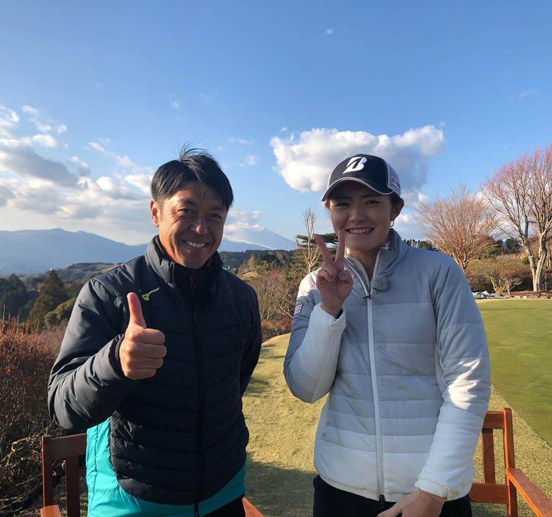 渡邉彩香のインスタグラム：「. 今日2/14 23:10〜 スポーツパラダイス . 澤登さんと函南GCで色々なお話をさせて頂きました😊 静岡地域限定にはなりますが、是非ご覧ください😊 . #スポーツパラダイス #スポパラ #函南ゴルフ倶楽部」