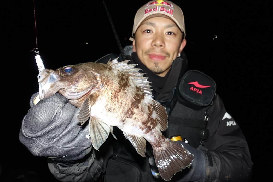 野中泰輔のインスタグラム：「皆さん良い週末を👍🏽🎣 @anglersutopia  @sunline_japan  @redbulljapan  #メバリング #パンチライン45 #redbullfishingteam」