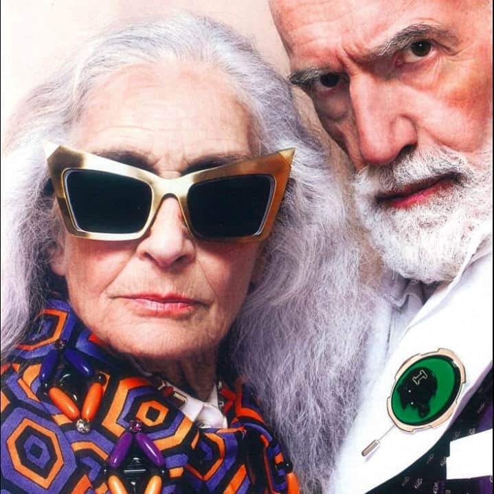 ダフネ・セルフのインスタグラム：「#throwbackthursday  again to ‘The Grey Best Dressed List’ by @pollyvernon featuring me & my gorgeous friend & actor #davidgant @models1  @thetimes @timesfashiondesk @thetimesmagazine  Photographer:  @brendanfreemanphoto Stylist: @pruewhite #fashion @prada  #diversity #greyhair #advancestyle」
