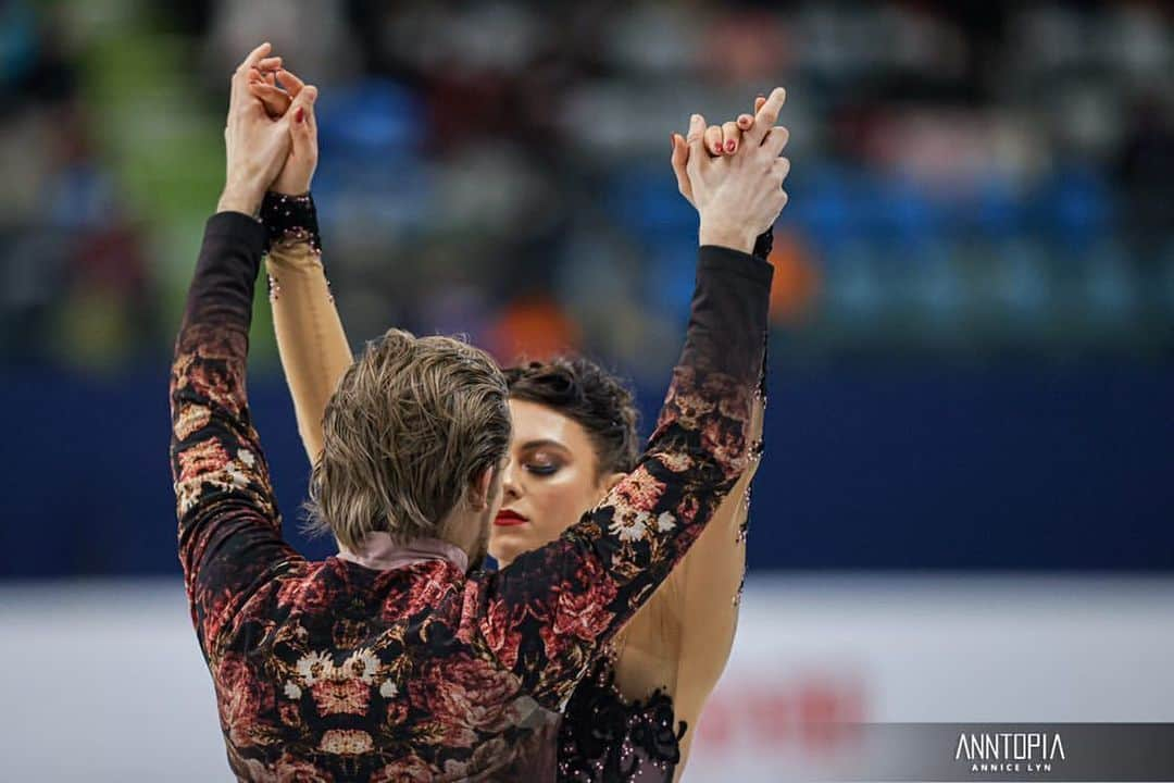 ジャン＝リュック・ベイカーのインスタグラム：「The photographer knows which is my good side  #hawayekbaker #usfigureskating #icedance #jeanlucbaker #fourcontinentsfigureskatingchampionships  #iceskating #icedancer #iceskate #dance #dancer #icedanceacademyofmontreal #iam #gadbois #montreal」