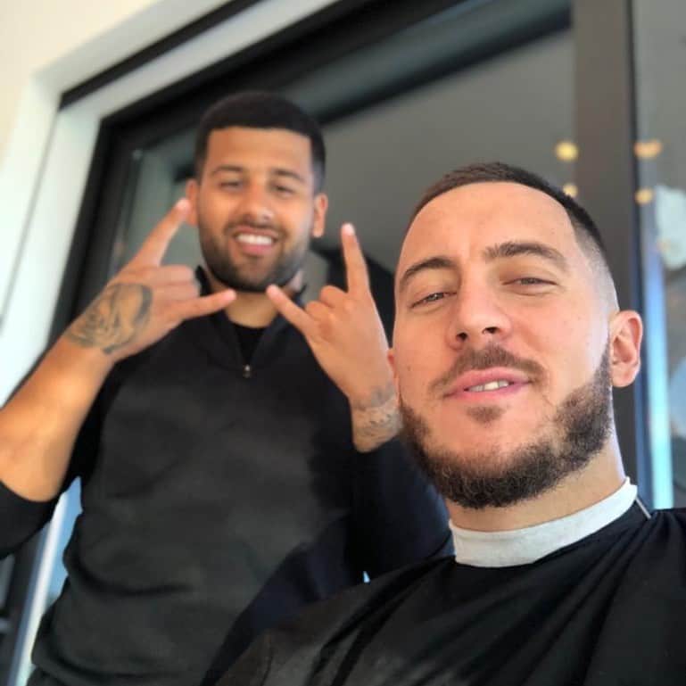 エデン・アザールのインスタグラム：「Nice to see you my bro @astarbarbers 🔥」