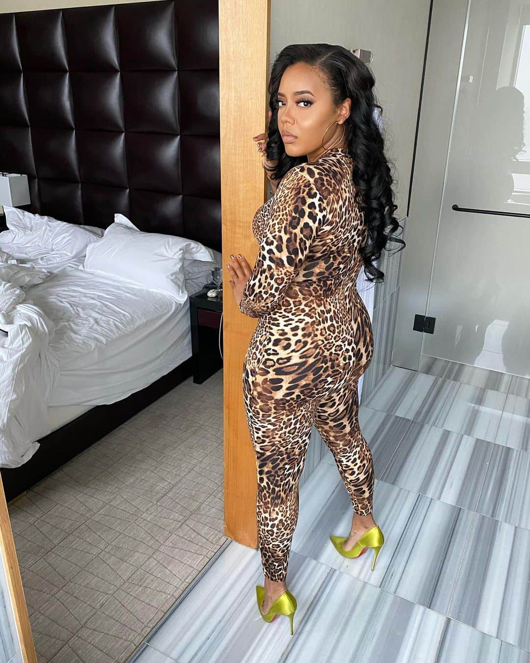 Angela Simmonsさんのインスタグラム写真 - (Angela SimmonsInstagram)「Back to my roots New York State Of Mind.... @fashionnova FashionNovaPartner」2月14日 3時36分 - angelasimmons