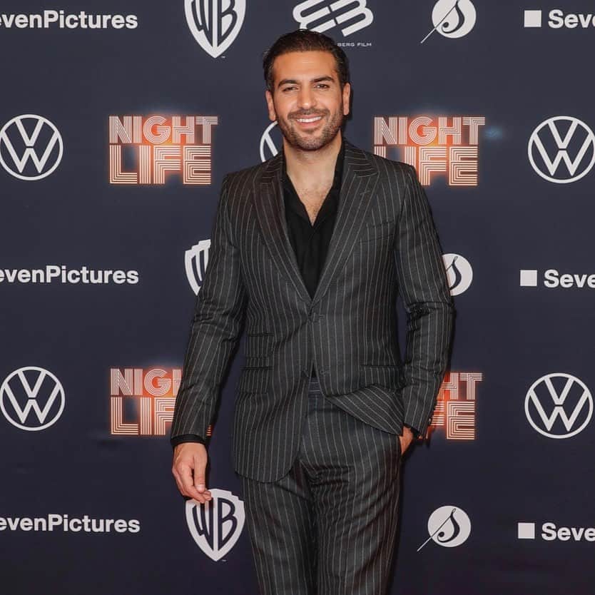 エリヤス・エンバレクのインスタグラム：「Danke München für die schöne Premiere gestern!! Und jetzt alle ab ins Kino und @nightlife.derfilm sehen! Viel Spaß, macht Laune😘🚀🚀」