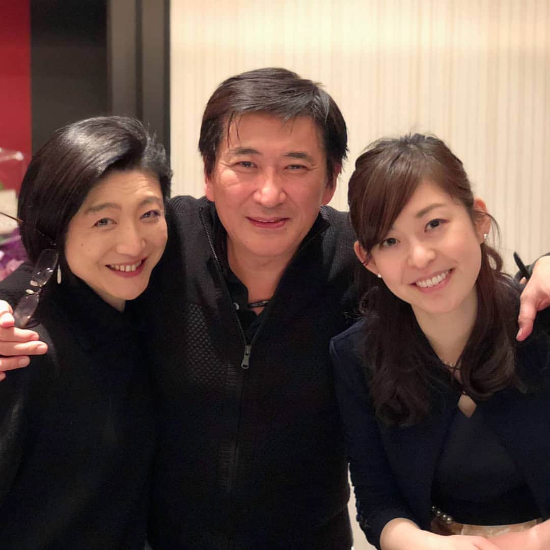 藤岡幸夫のインスタグラム：「関西フィルのバレンタインコンサートでの林そよかさん(向かって右)の新作ピアノ協奏曲初演は大成功だった！ジャズ風の３楽章形式でノリノリで魅力的な旋律と考え抜かれた和声進行！ 世界的ジャズピアニストの小川理子さんもこの難しいパートを暗譜して完璧な演奏。タッチが美しく力強い。  クラシック界は聴衆を選ばない沢山の方々に愛される新しい音楽を必要としてる。  お二人は見事に期待に応えてくれた。  エンターザミュージックで収録したので放送お楽しみに！  それにしても、小川理子さんはCDが英国の権威あるジャズジャーナル誌の批評家投票１位のジャズピアニストだが、本職はパナソニックの幹部で、オーディオ名門ブランドのテクニクスを復活させたリーダー。僕との共演時も毎回会社休まず、仕事を終えてからリハーサルにくる。それでこの完璧なパフォーマンスは凄い…！」