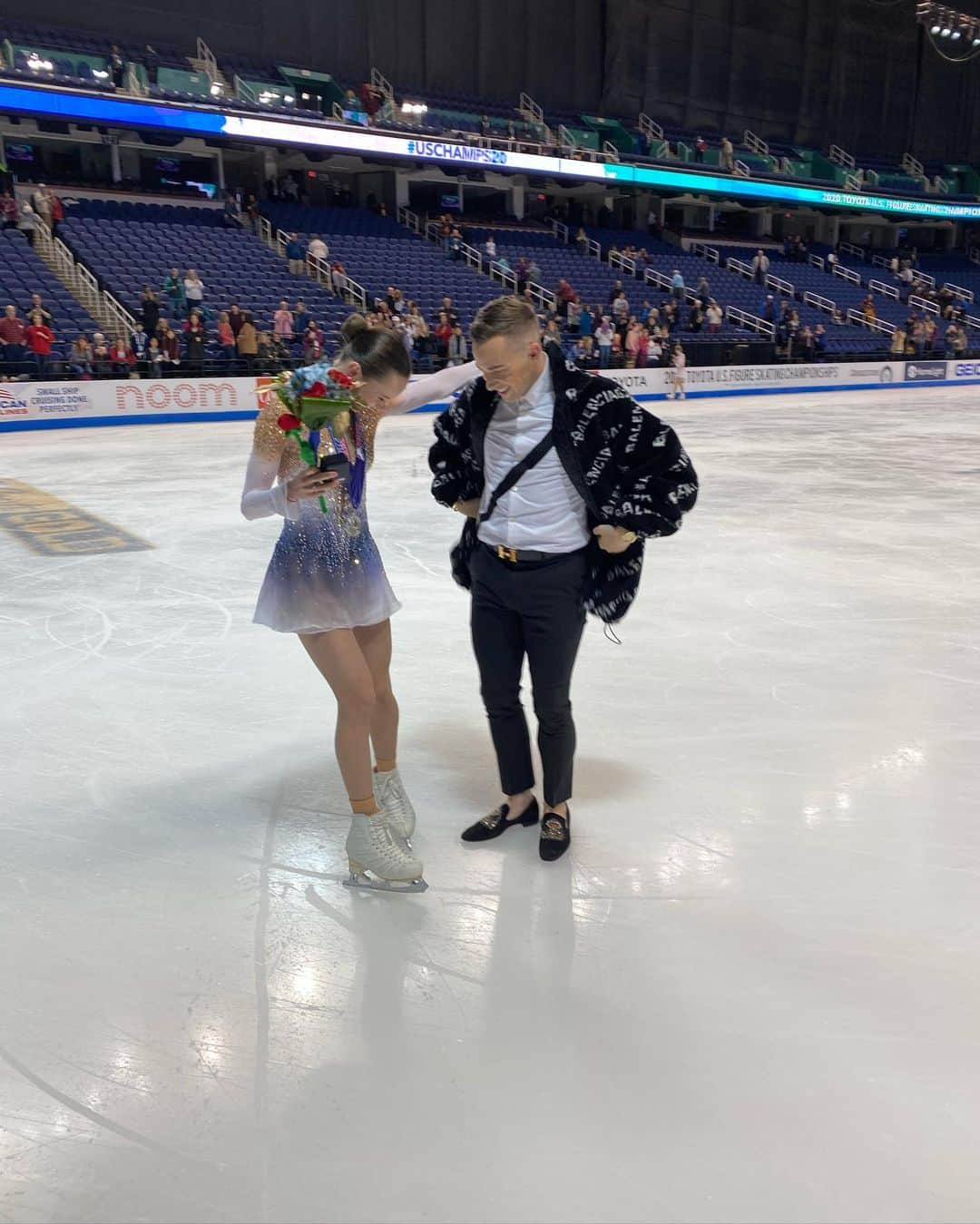 アダム・リッポンさんのインスタグラム写真 - (アダム・リッポンInstagram)「Throwback to watching Mariah being a superstar at the Nationals Championships. Thank you @shae_lynnbourne for the amazing program, thank you @team__raf for being the best, and thank you @mariahsk8rbell for having me be apart.」2月14日 6時56分 - adaripp