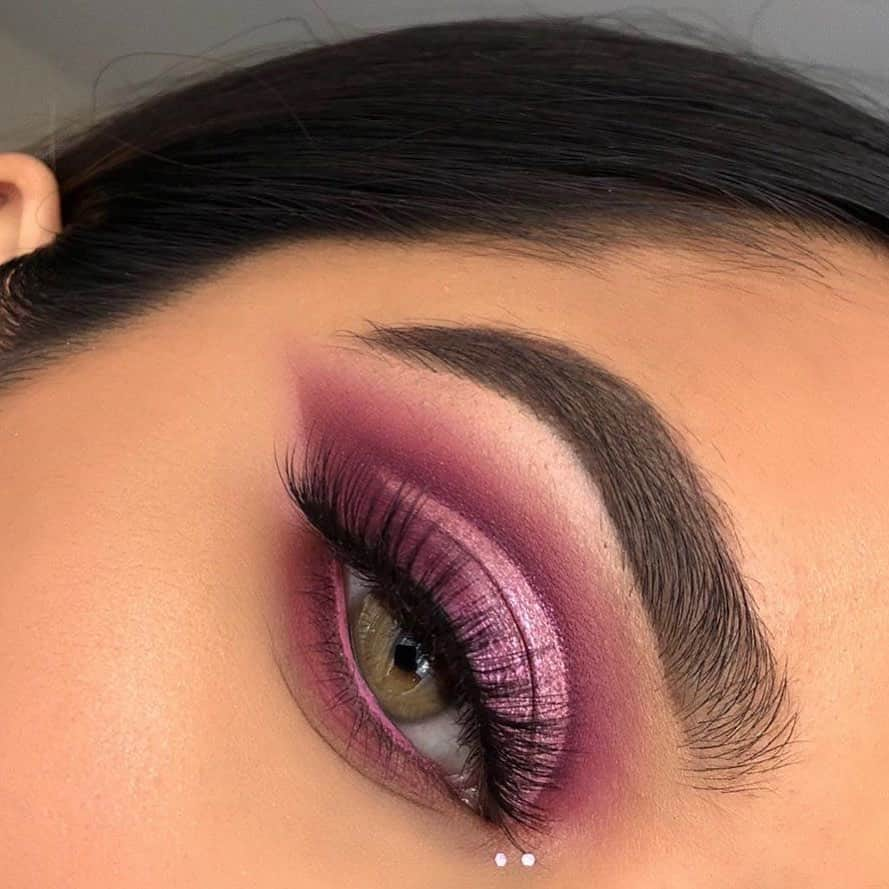 Anastasia Beverly Hillsさんのインスタグラム写真 - (Anastasia Beverly HillsInstagram)「💕 @bytheqween  Brows • #Dipbrow in Dark Brown  Eyes • #ABHxAmrezy Palette」2月14日 7時15分 - anastasiabeverlyhills