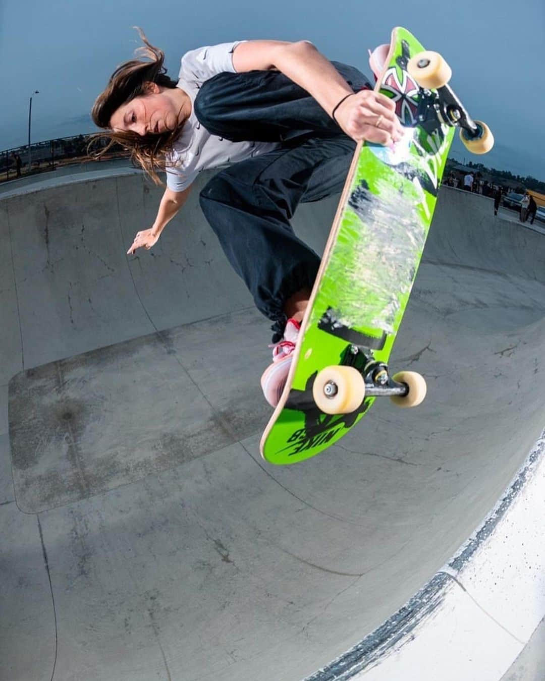 ニコル・ハウゼさんのインスタグラム写真 - (ニコル・ハウゼInstagram)「Strange Love Dunk @nikesb shoot from a while back. These shoes go 💨💨💨 Photos: @kyleseidler」2月14日 8時34分 - nicolehause