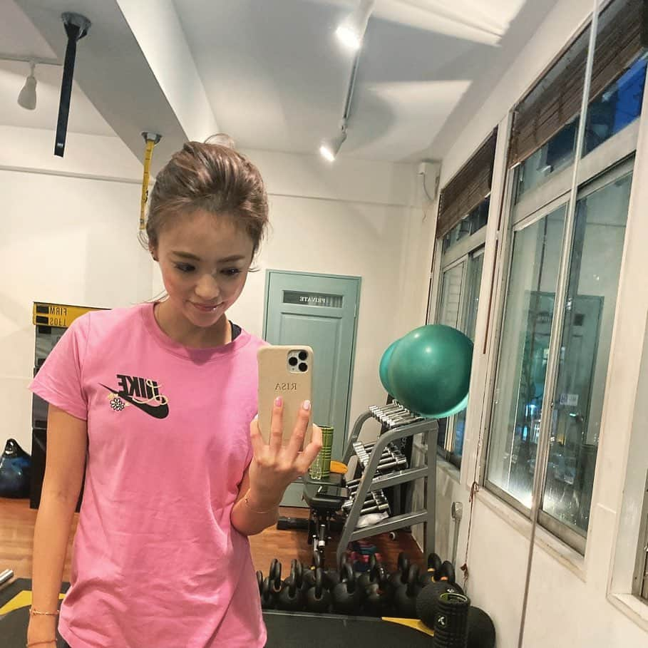 Risako Yamamotoさんのインスタグラム写真 - (Risako YamamotoInstagram)「fitness motivation💗🌼 ・ ・ 新しいウェアでトレーニング♥︎♥︎♥︎ ・ この間東京行った時に @nikekicksloungeomotesando で購入しました✔︎🙂 ・ #workout #fitnessmotivation #nike #lululemon #gym #大野dojyo #personaltraining #パーソナルトレーニング」2月14日 9時06分 - risako_yamamoto