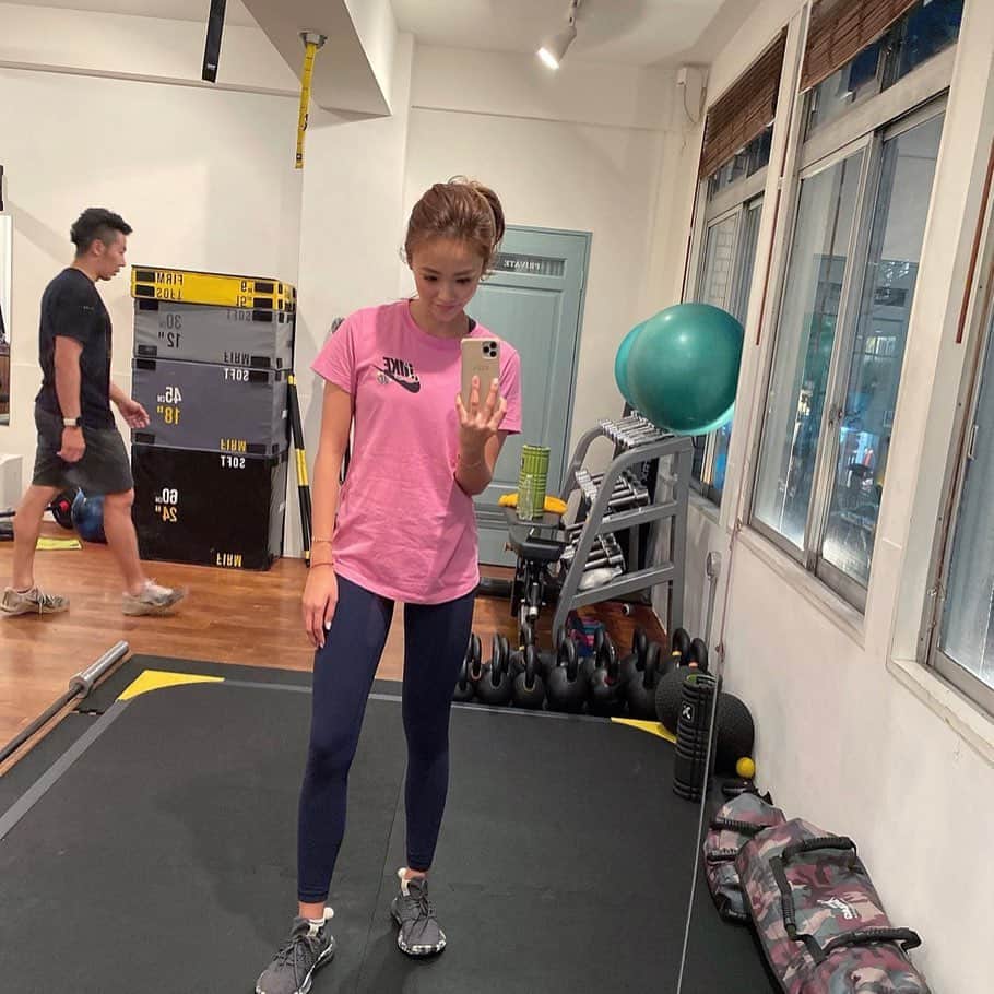 Risako Yamamotoさんのインスタグラム写真 - (Risako YamamotoInstagram)「fitness motivation💗🌼 ・ ・ 新しいウェアでトレーニング♥︎♥︎♥︎ ・ この間東京行った時に @nikekicksloungeomotesando で購入しました✔︎🙂 ・ #workout #fitnessmotivation #nike #lululemon #gym #大野dojyo #personaltraining #パーソナルトレーニング」2月14日 9時06分 - risako_yamamoto