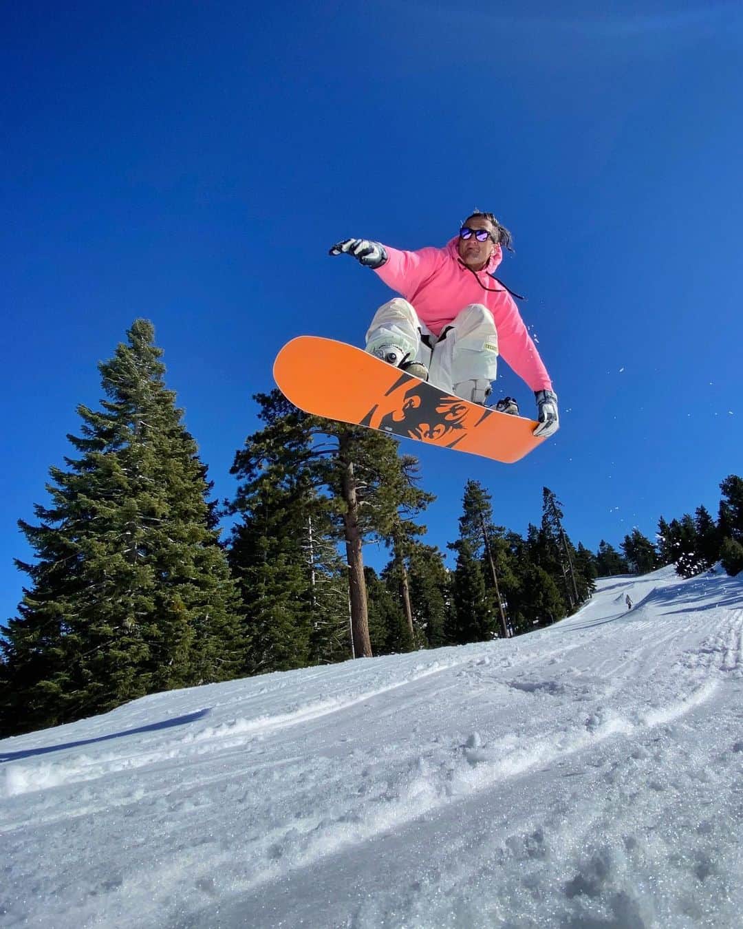 ケイシー・ネイスタットのインスタグラム：「🎿 day!! with @tawnyjanae & @moderntarzan」