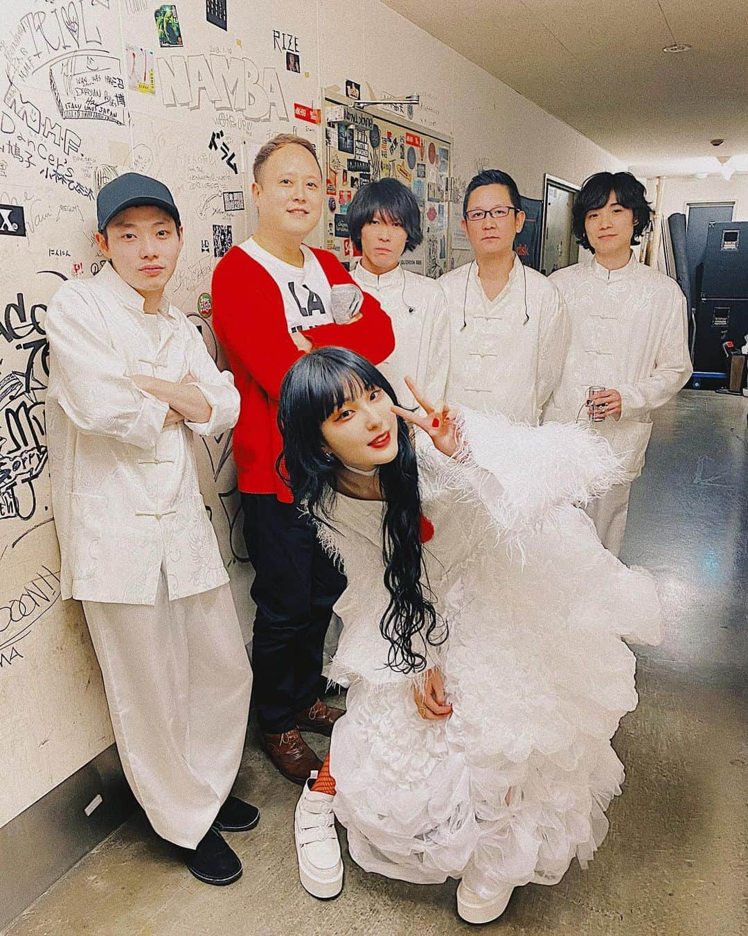 DAOKOさんのインスタグラム写真 - (DAOKOInstagram)「#御伽の三都市tour ありがとうございました‼︎ 来てくださった皆さん　支えて下さった皆さんに心から感謝のきもちを‼ 次のLiveは東京・大阪ビルボード公演です。正人さんInstagramやられてないからハッシュタグ付けとこ #鈴木正人」2月14日 9時32分 - daoko_official