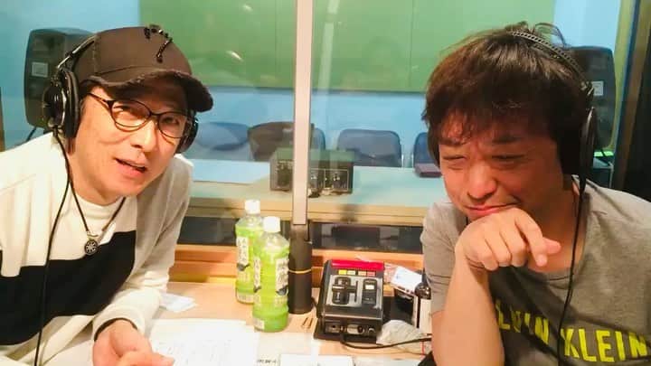 黒田アーサーのインスタグラム：「皆さん❣️Happy Valentine’s Day ❤️ 前回収録のラジオ番組「黒田さん田中さん」に大原がおり、マーキー、KORN兄貴のネルソン会がゲストで出演してくれました❣️(KORN兄貴は諸事情により電話出演でした) ネルソン会の謎から、がおりの爆笑エピソード🤣、マーキーの恋愛相談🤣まで、めちゃくちゃ楽しい収録でした‼️ #エフエム世田谷  #黒田さん田中さん  #毎週火曜日夜10時30分から11時 #ゲスト #ネルソン会 #ブラザーkorn  #大原がおり #マーキー」