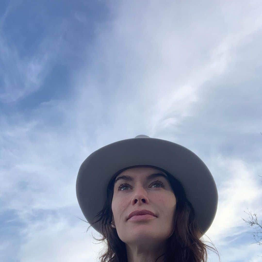レナ・ヘディのインスタグラム：「BIG SKY」
