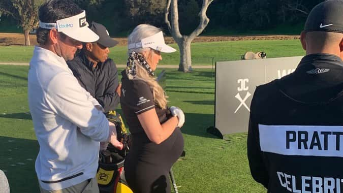 ブレア・オニールさんのインスタグラム写真 - (ブレア・オニールInstagram)「Videos & pics from competing on Tiger’s team in the Celebrity Cup this week. Baby boy🤰🏼 🏌🏼‍♀️can add Playing next to @tigerwoods @prattprattpratt @mvegapena @theoliverhudson @arod @larryfitzgerald to his list ☺️ 🏆#7monthspregnant & still going strong 💙 👼🏼 Love being able to support the TGR Foundation & all they do for students. @tgrliveevents • #celebritycup #victory #tgrfoundation #rivieracountryclub #31weeks @thegenesisinv」2月14日 10時06分 - blaironealgolf