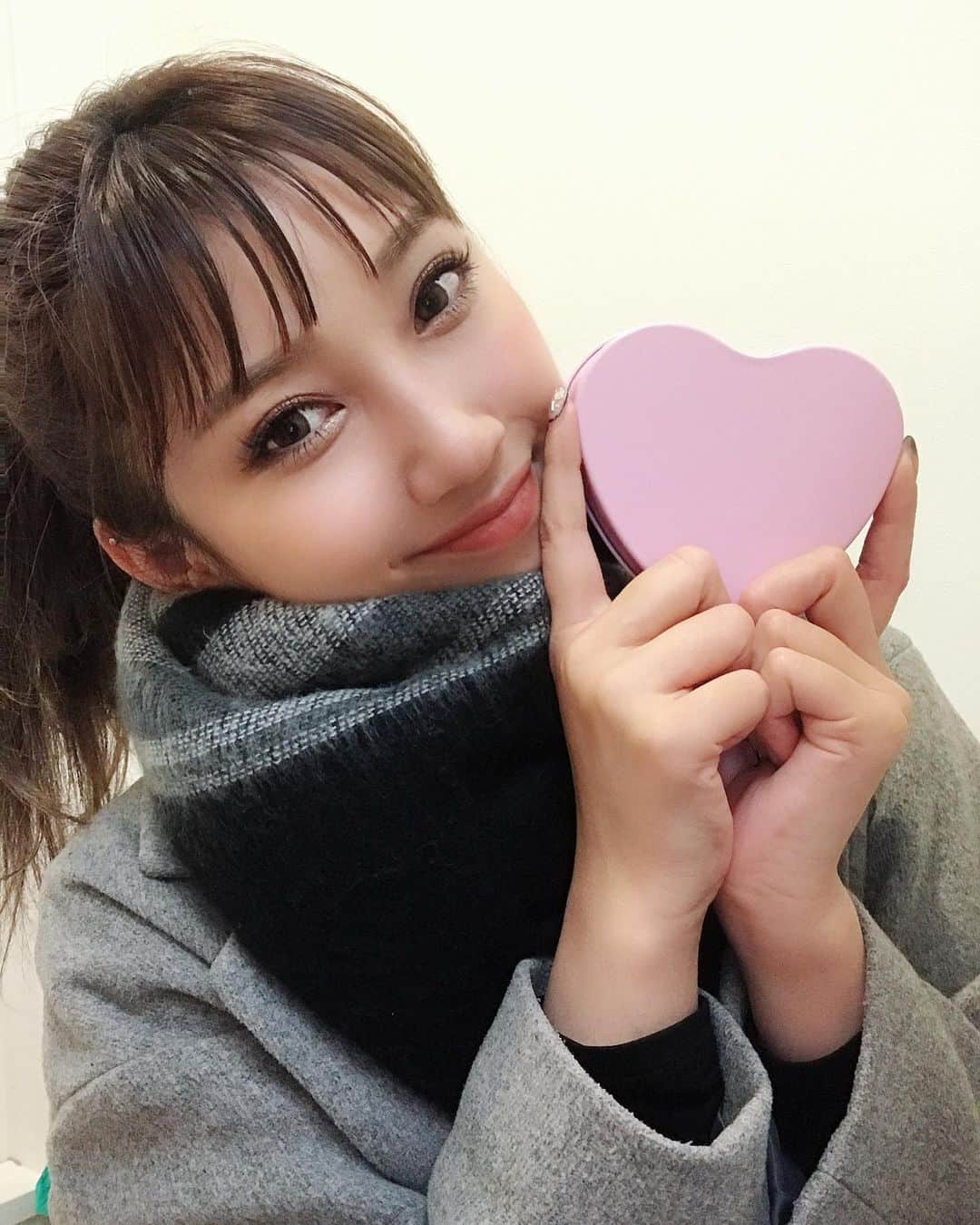 YUMIKAさんのインスタグラム写真 - (YUMIKAInstagram)「Happy Valentine🍫💝 素敵な1日になりますように🐰 お仕事終えたので やっとご飯ご飯〜👯‍♂🤤️💕 #ハッピーバレンタイン #happyvalentine #cyberjapan #cyberjapandancers #サイバージャパン #サイバージャパンダンサーズ #cjd_yumika」2月14日 20時57分 - yumika_black