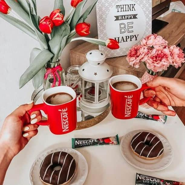 NESCAFEのインスタグラム：「Today is Valentine’s Day and it would be a miss not to mention how much we appreciate all of you, coffee lovers! 🥰 Hope you celebrate your Valentine’s Day by doing all the things you love. 💘 📸 by @94pln_  #coffeelovers #coffeetime #coffee ​​#nescafe ​​」