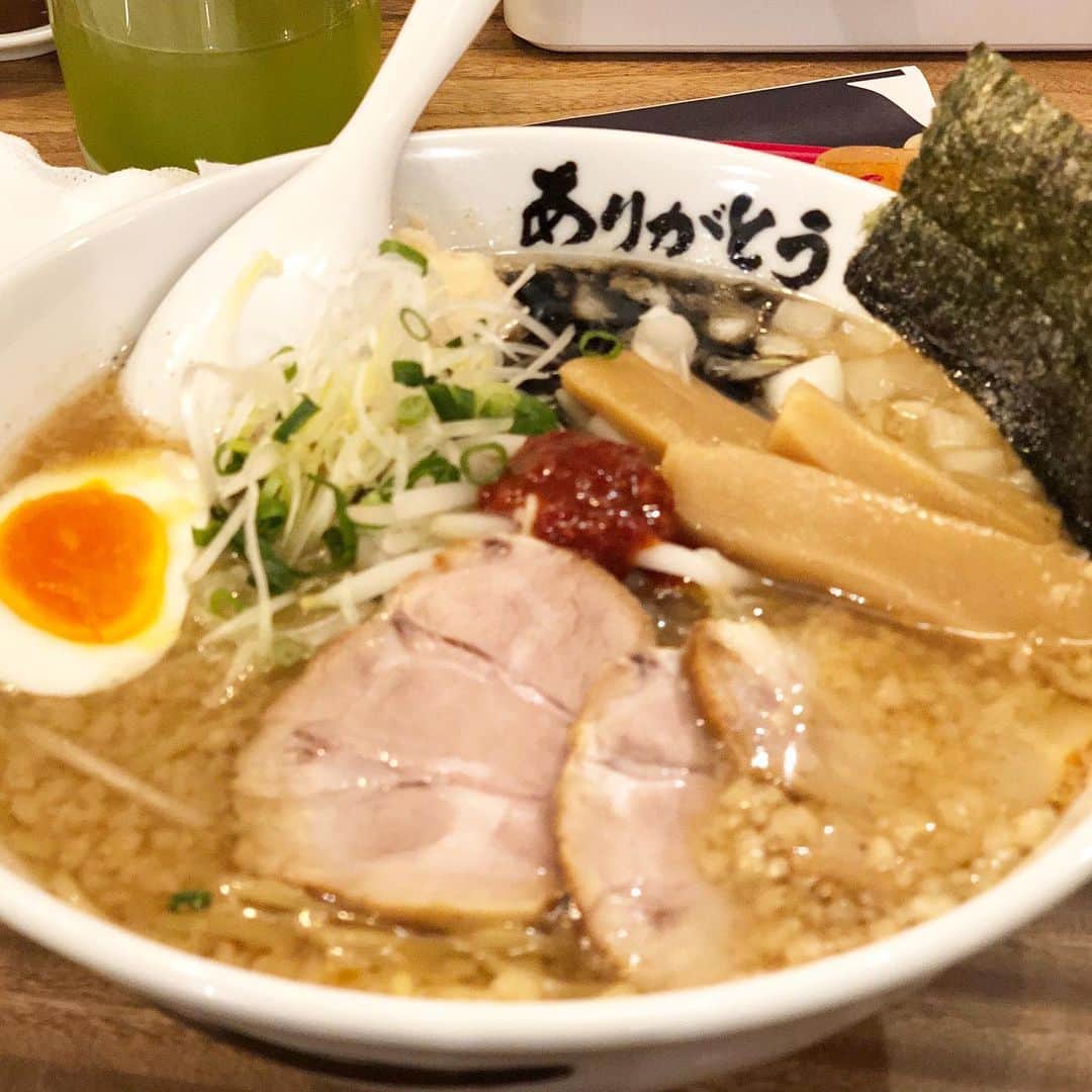 岡田育さんのインスタグラム写真 - (岡田育Instagram)「Tokyo food porn. 🥢🗼🥢 #foodporn . . ニューヨークで食べられない好きなもの、蕎麦、紅天、肉刺し、百合根、〆鯖、などなど。カーブドッチのオレンジワインも美味かった。」2月14日 21時02分 - okadaic