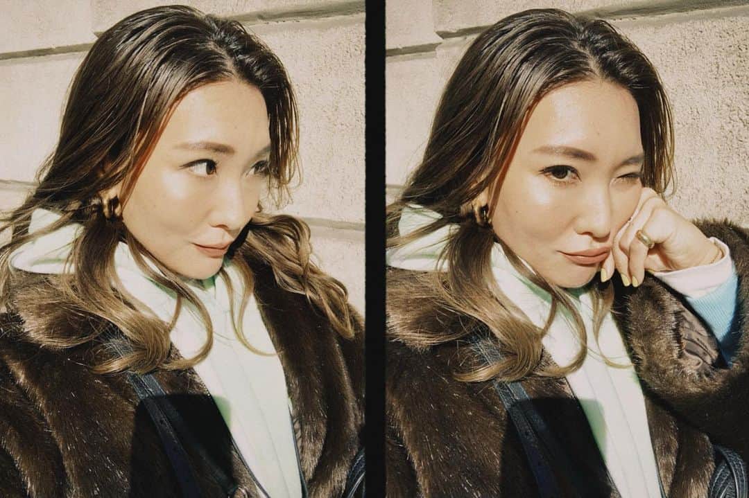 小竹麻美のインスタグラム：「旅行前に @bonbonclinic で、美肌レーザーの治療を受けてきたよ♡まずね、いーちゃんと有砂がとにかく良い！ってオススメしていて気になっていて🥺信用してる人の口コミこそ信じられるものはないよね🥺❤️良いって聞いたら、とにかく試したくなるお年頃。 💎ブラックダイヤモンド 毛穴がまじでなくなると噂の✨ぽぽぽんと不思議な音が鳴る美肌レーザー。毛穴がきゅっと引き締まって肌に艶がでる🥺 💎シュリンクレーザー（ハイフ） 初めてのハイフ！！最近やってる子多いよね？気になってはいたんだけど、痛くてびっくり！フェイスラインをメインにあててもらいました☺︎わたしは輪郭が変わった！って言われたくらい効果抜群😂1〜２ヶ月後もっと効果が出るみたいで、恐るべしハイフ！✨ 新しくオープンしたクリニックでとても綺麗で居心地がよかった〜😌 . #bonbonclinic #ginza」
