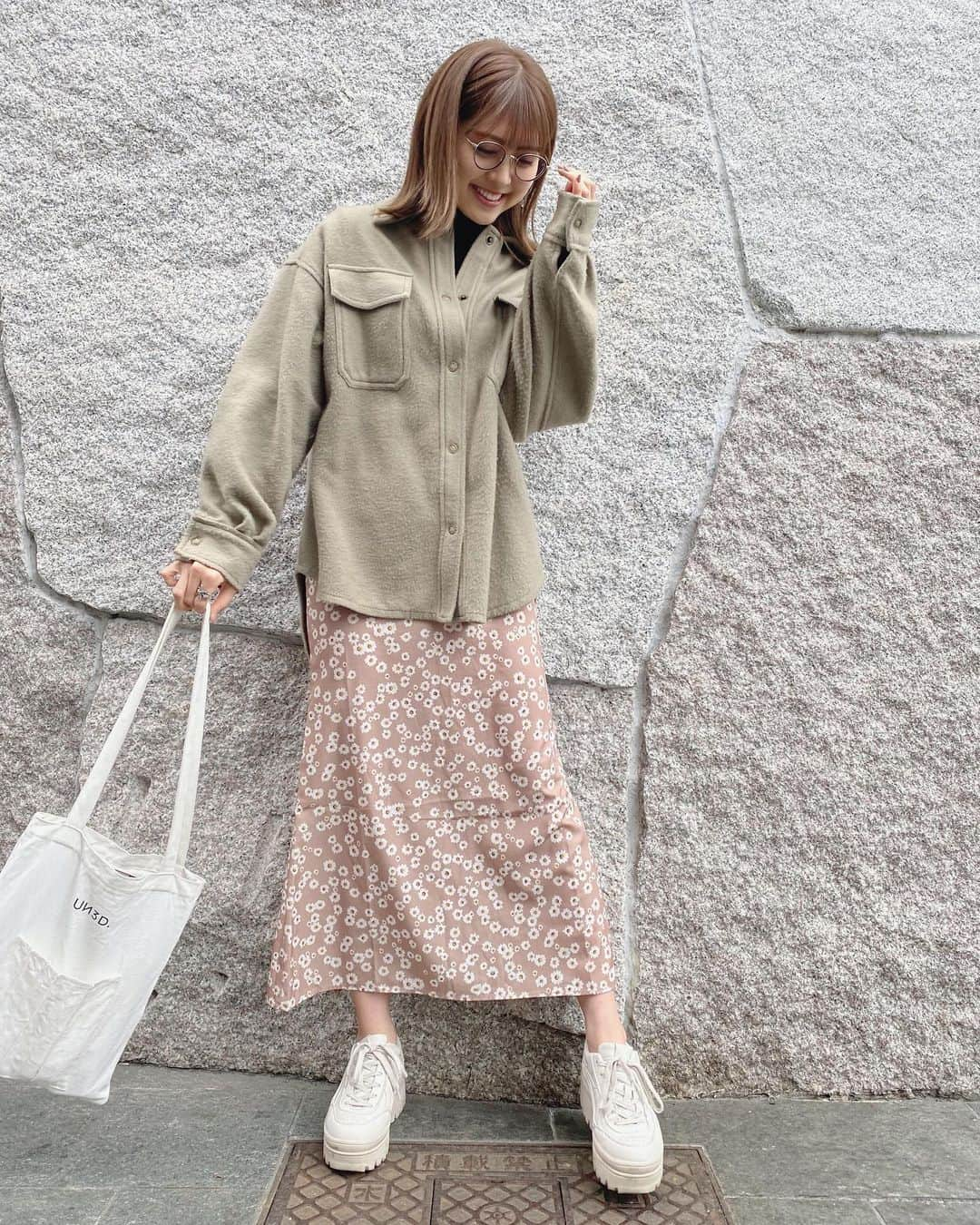 松元絵里花さんのインスタグラム写真 - (松元絵里花Instagram)「* tops @nikoand_official  turtleneck @uniqlo  skirt @flower_web  shose @zara  bag @un3d_official  #fashion#code#ootd#erika #ちゃんまつ服#私服」2月14日 19時50分 - matsumoto_erika