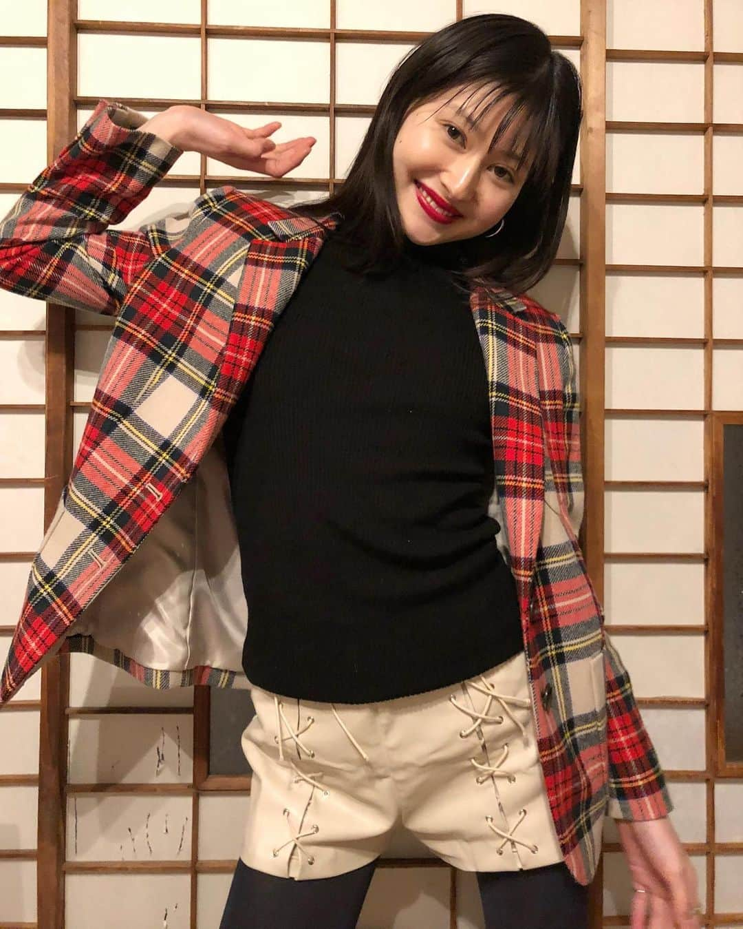 石丸乃晏のインスタグラム：「Happy Valentine's Day🖤🍄」