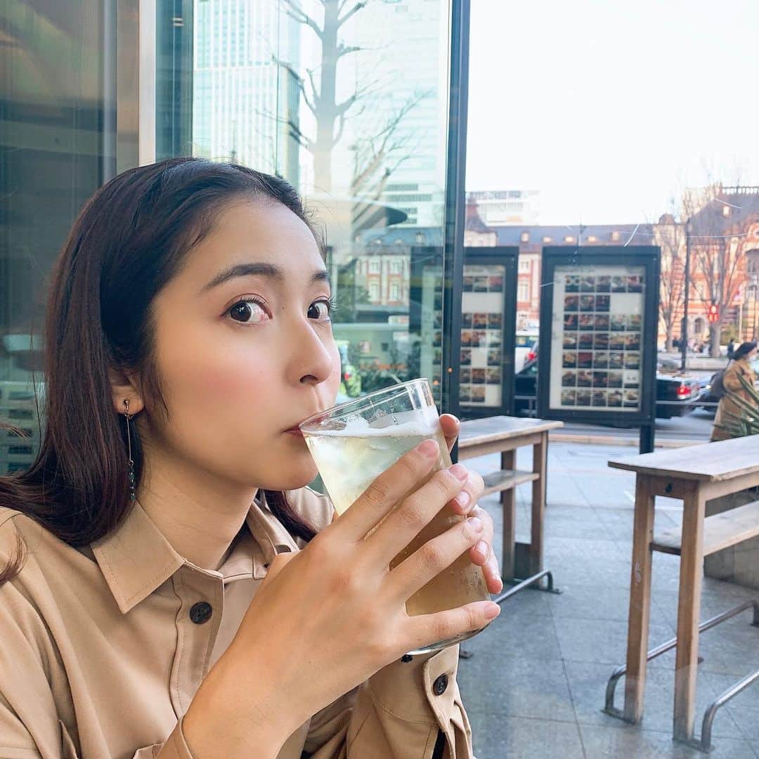 のインスタグラム：「#happyvalentinesday . 色気のない投稿です 笑 丸の内で飲むハイボールは美味しかったし 気持ちよく酔えました …🤤 みなさんチョコレート何個もらえましたか？ 私は自分チョコ買いました🍫 . #DAILY9 本日担当回です！ 初めての #nbaallstarweekend 楽しみたいと思います！」