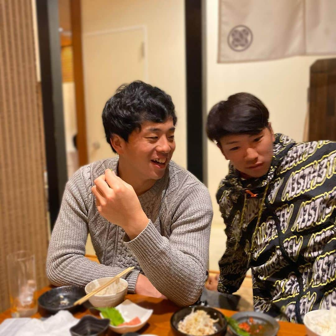 武田翔太さんのインスタグラム写真 - (武田翔太Instagram)「第3回同部屋会😊 今日も仲良くやってます👍 毎回😂重田と岡本がコントみたいで面白い☺️ 明日からまた頑張ります😆 重田インスタ新しく始めたらしいので全員フォロー宜しく👍笑 #重田倫明 #岡本直也 #大関友久」2月14日 20時14分 - shotatakeda18