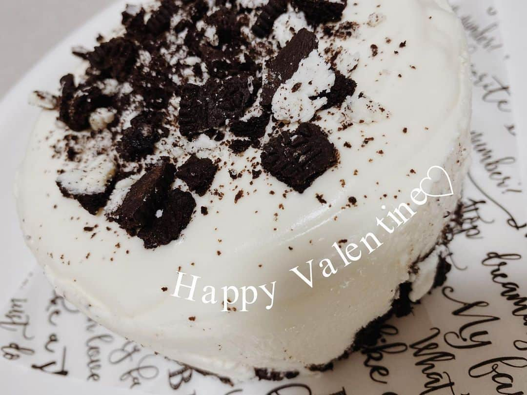 志村理佳のインスタグラム：「オレオチーズケーキ作った✌︎ #happyvalentinesday」