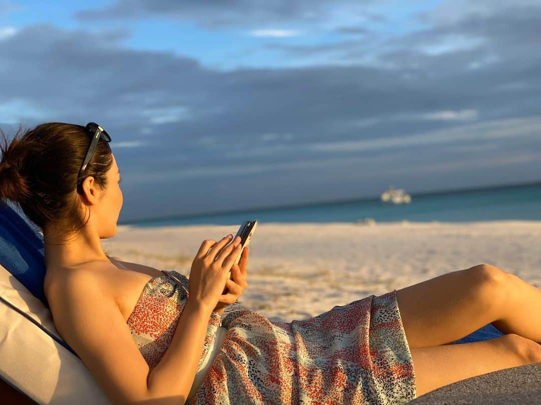 佐藤仁美さんのインスタグラム写真 - (佐藤仁美Instagram)「With the beautiful sunset.  #pamalican  #philippines  #sunset #beach #valentine」2月14日 20時25分 - miss_japan_hitomi