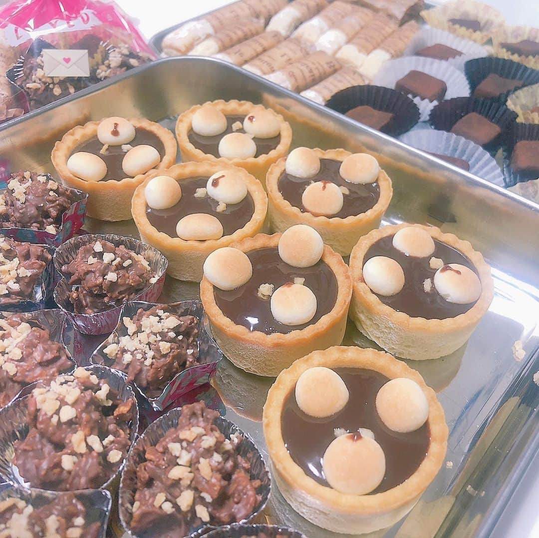 加藤凪海さんのインスタグラム写真 - (加藤凪海Instagram)「. . HappyValentine🍫💝 . . #バレンタインデー #チョコ #色々作った #可愛い  #みんなに #食べてもらいたい  #valentine #chocolate #present #💝」2月14日 20時44分 - na_chan.12.11