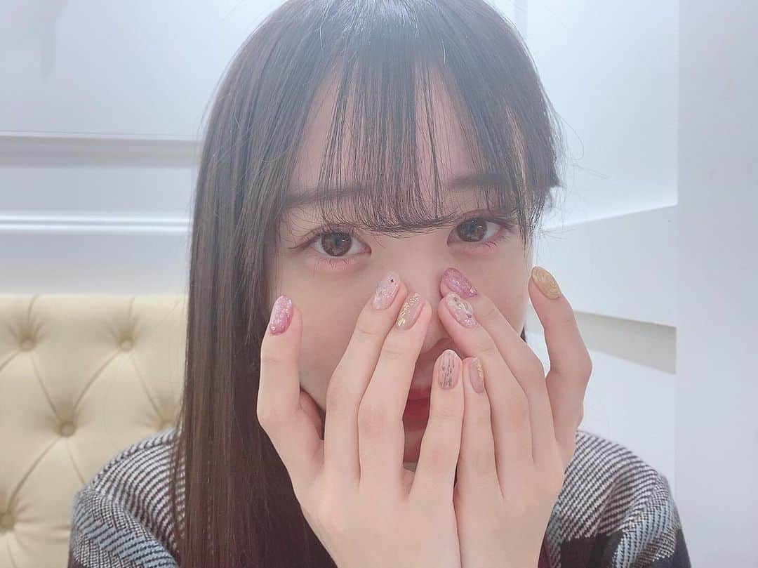 横山結衣さんのインスタグラム写真 - (横山結衣Instagram)「爪  可愛くしました  #ネイル #ニュアンスネイル」2月14日 20時55分 - yoko_yui_team8