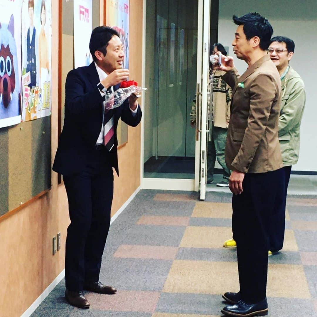 倉橋友和さんのインスタグラム写真 - (倉橋友和Instagram)「#メーテレ #アップ 放送終了後に#よゐこ #有野晋哉 さんから、なんと手作りのクッキー頂きました🍪このデザインは私、倉橋をイメージしてくれたそうです🐦#濱口優 さんとの#バレンタインデー 準備の様子は#youtube #よゐこチャンネル で公開されます。楽しみ！ #メーテレアップ #アップは午後3時46分から #アップの特集は午後6時15分から #アナウンサー #鈴木しおり #星恭博 #石神愛子 #倉橋友和 #伊豆蔵将太 #濱田隼 #島津咲苗 #気象予報士 #山田修作 #修作さん #冨永幸」2月14日 20時52分 - nbn_kurahashi